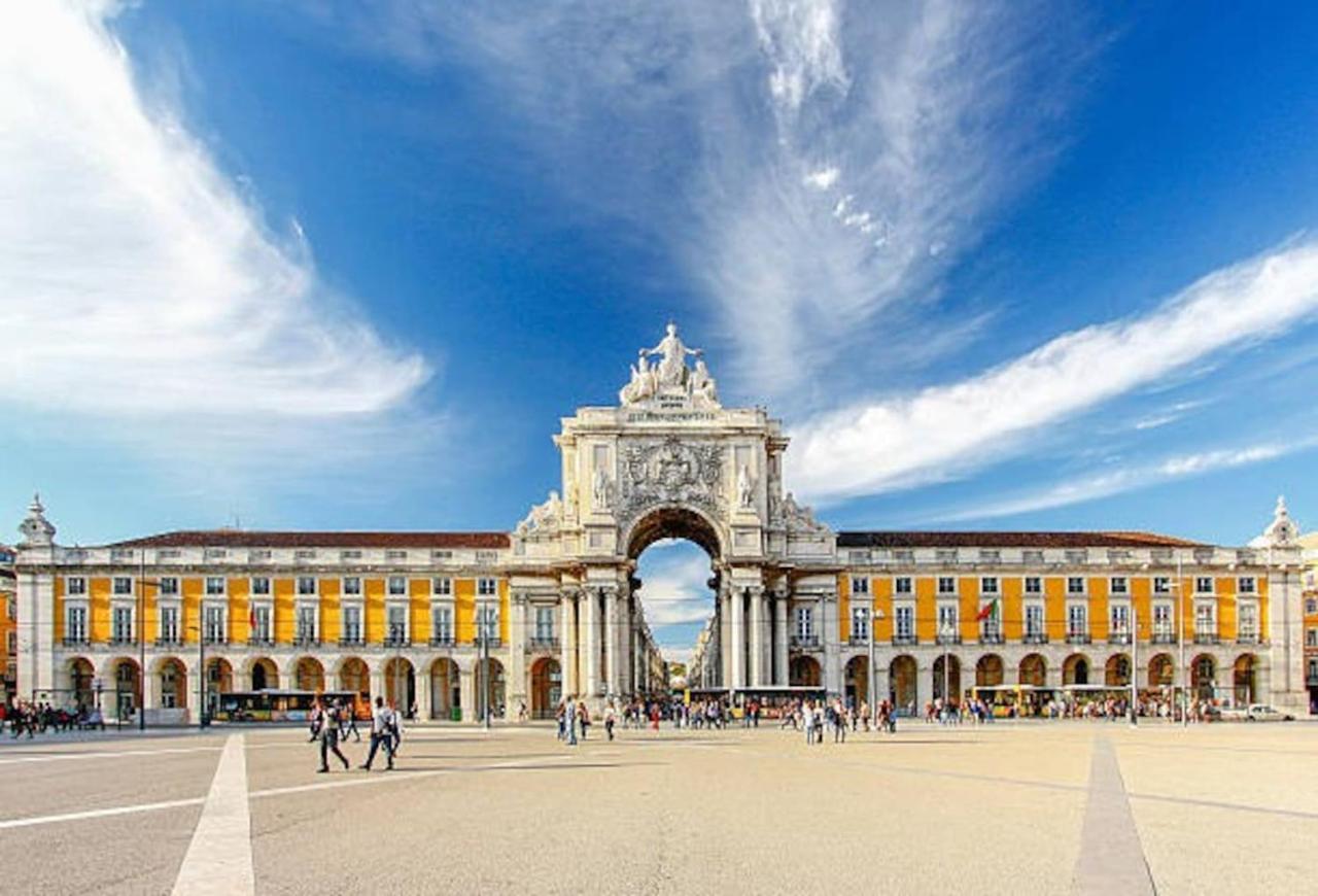2 Bedroom Apartment For 4 People With Free Public Parking Lisboa Exterior foto