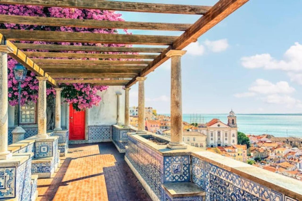 2 Bedroom Apartment For 4 People With Free Public Parking Lisboa Exterior foto