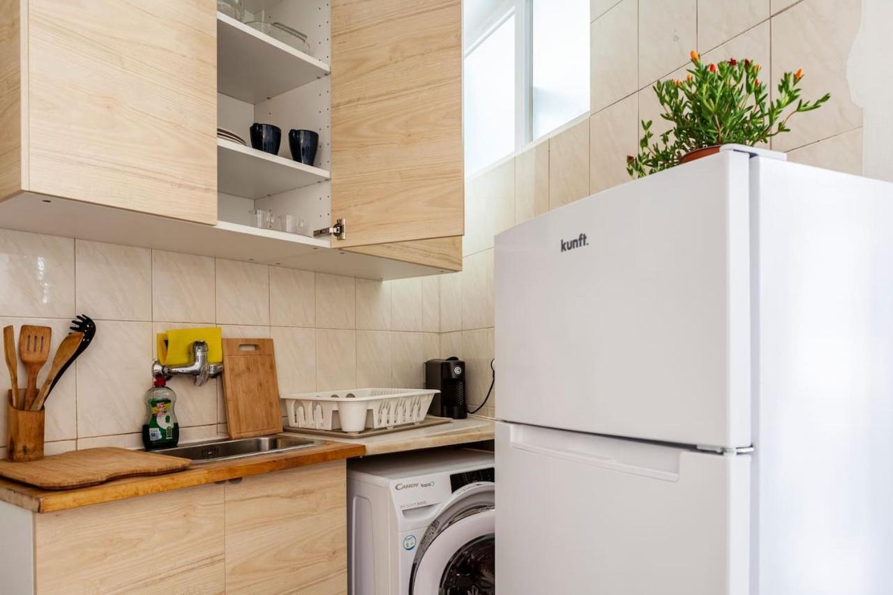 2 Bedroom Apartment For 4 People With Free Public Parking Lisboa Exterior foto